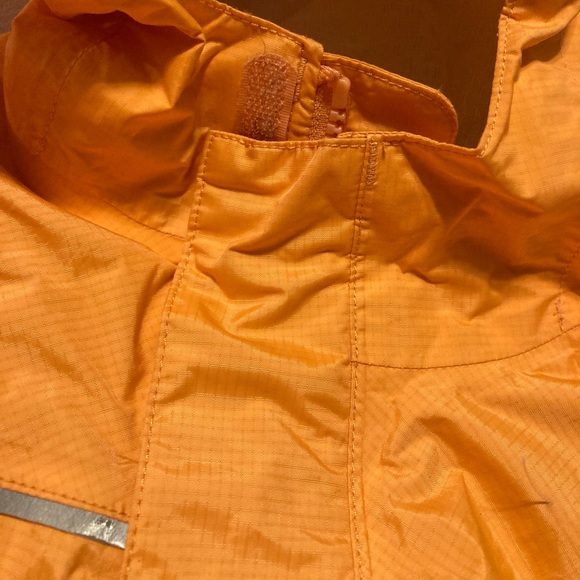 Patagonia rain jacket - Picture 4 of 9